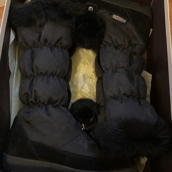 Coach Theona genuine rabbit fur snow boots - Picture 3 of 4